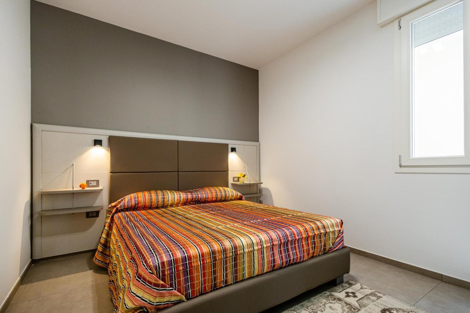 La Collina Di Montegrappa - Suites With Heated Private Pool - Suites With Shared Pool Tuglie Eksteriør billede