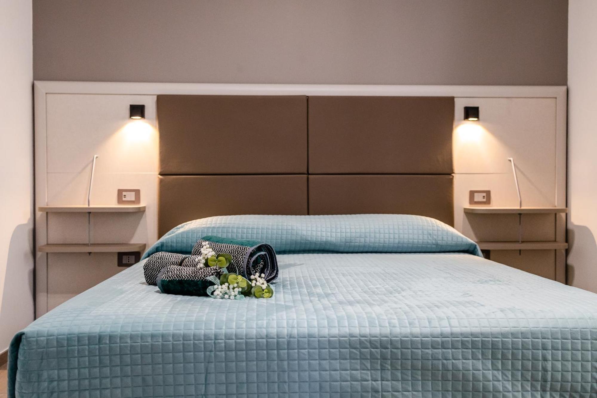 La Collina Di Montegrappa - Suites With Heated Private Pool - Suites With Shared Pool Tuglie Eksteriør billede