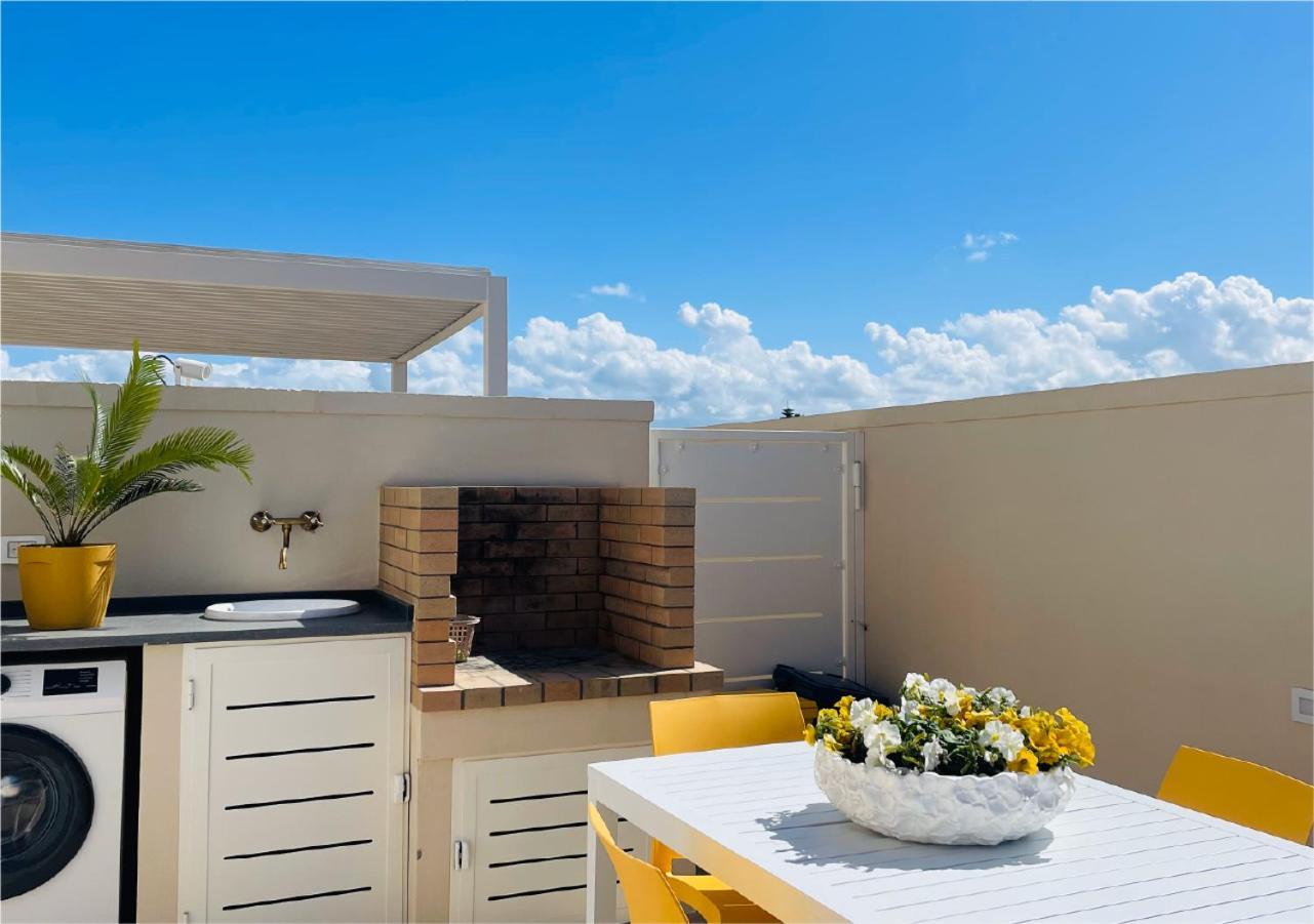 La Collina Di Montegrappa - Suites With Heated Private Pool - Suites With Shared Pool Tuglie Eksteriør billede
